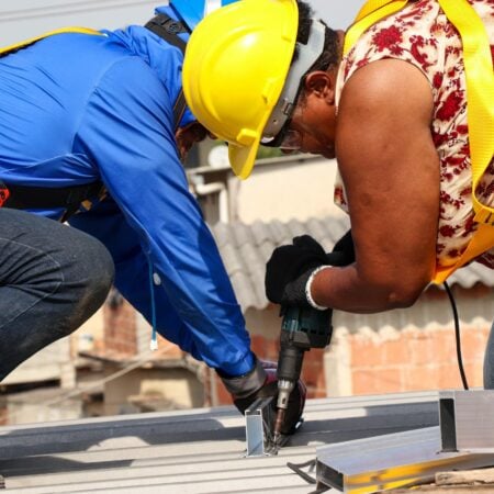 INTERNATIONAL NEWS:  Rio de Janeiro Favelas get solar!